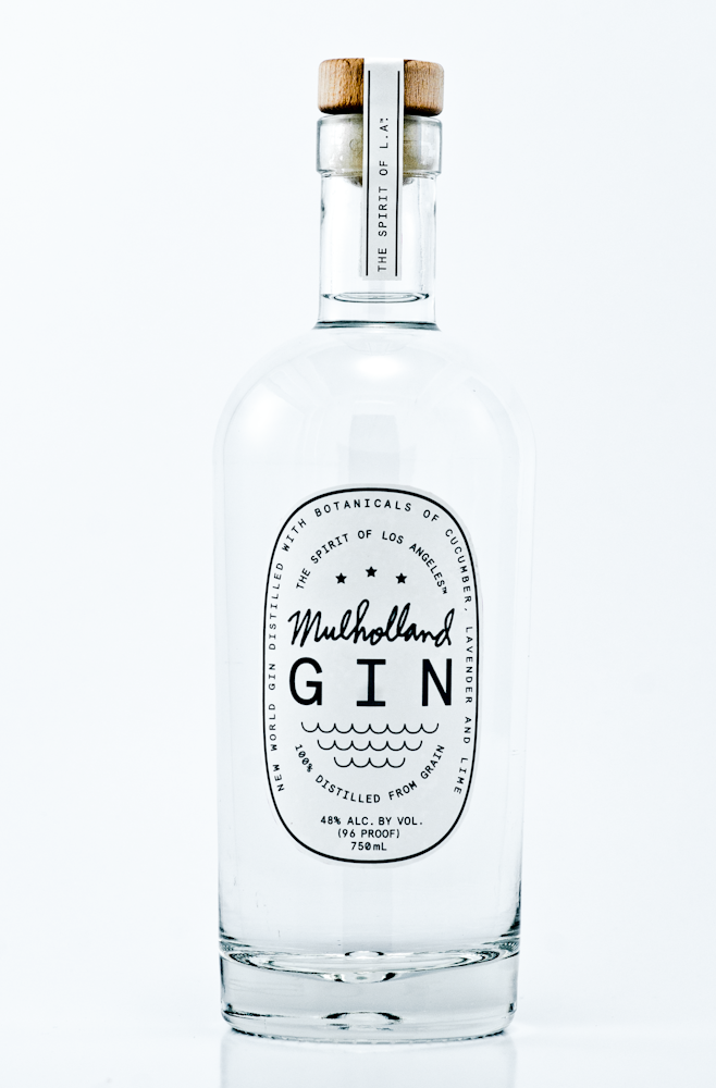 DSC 8158 MULHOLLAND DISTILLING BOTTLE IMAGE BRANDING