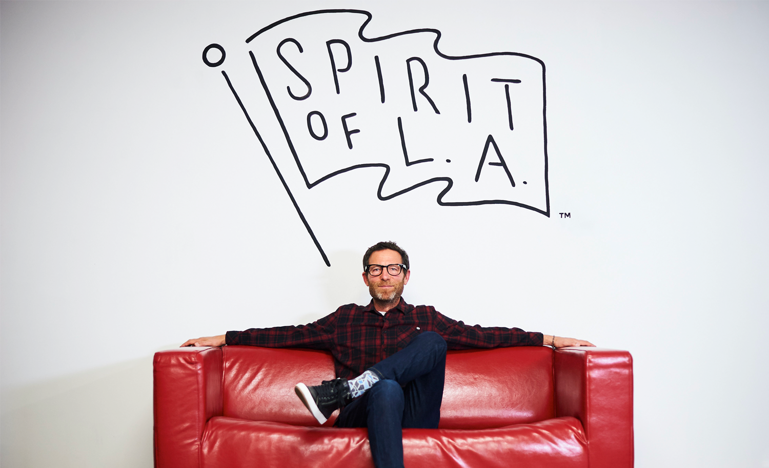 Mulh Fullimg 1500 couchspread01 Spirits Branding IMAGE